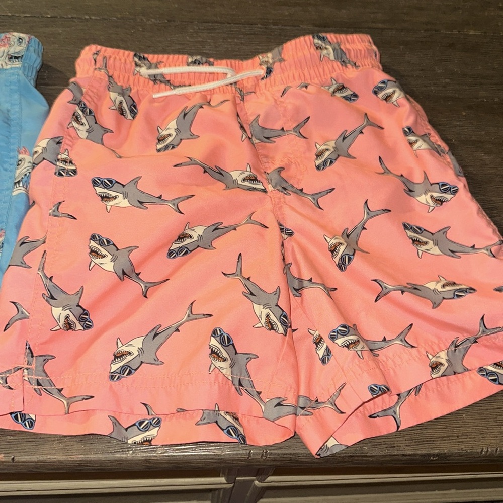 2 boys Neon bathing swim suit trunks shorts shark Piraña M/8 summer - Picture 3 of 6